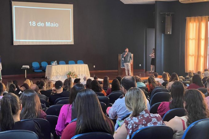 Profissionais dos serviços de saúde mental do município participaram de Simpósio no Dia Nacional da Luta Antimanicomial