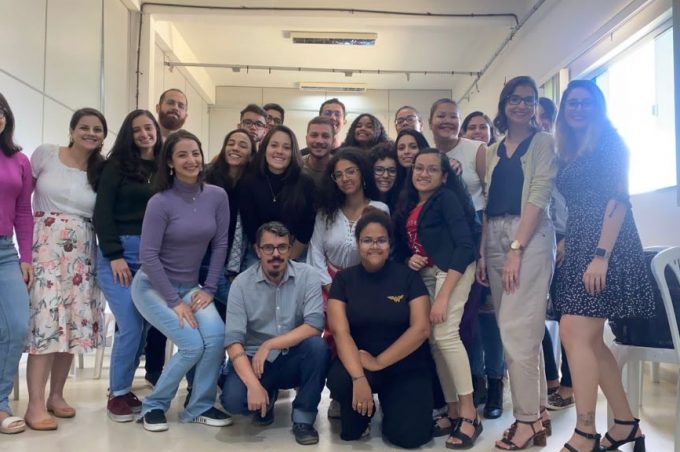 Alunos do curso de Nutrição da Ufba visitam coordenação de Alimentação Escolar da Smed