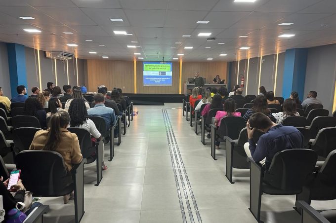 SMS promove encontro com prestadores de saúde da rede municipal para padronizar processos de trabalho