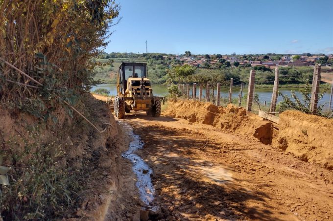 Obras de recuperação de estradas danificadas pelas chuvas na zona rural entra na quarta semana