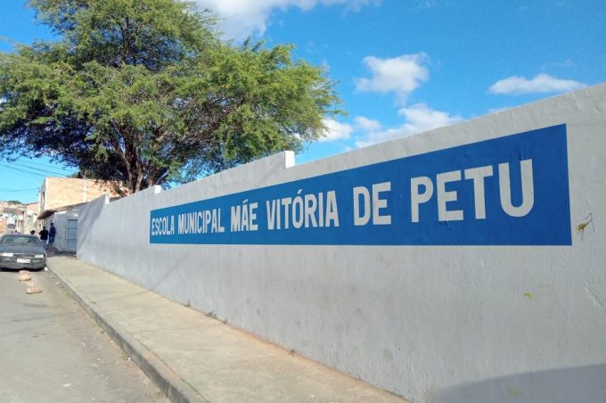 Prefeitura reinaugura Escola Municipal Mãe Vitória de Petu nesta sexta, 4
