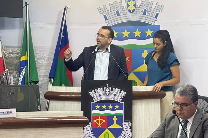 Prefeitura esclarece demora na concessão de aparelhos auditivos e diz que demanda reprimida pela pandemia será solucionada 