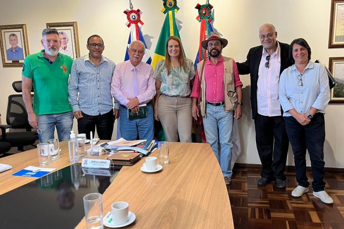 Governo Municipal e ativistas dialogam sobre memória cultural de Vitória da Conquista