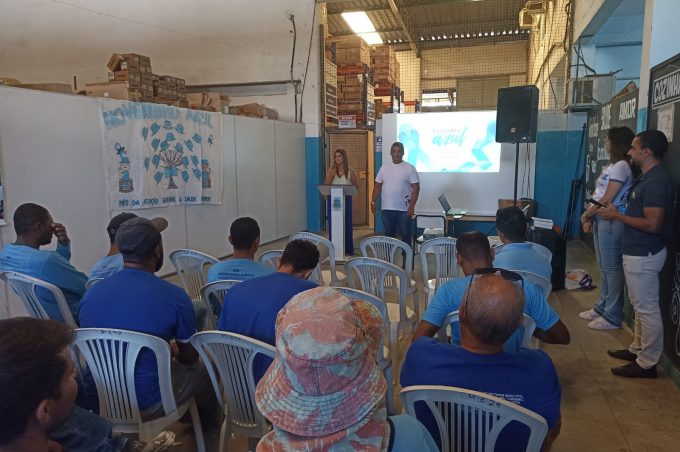 Parceria entre Smed e Nast proporciona a servidores da infraestrutura escolar palestra sobre novembro azul