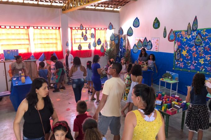 Escola Municipal Anísio Teixeira realiza evento para apresentar resultado de projetos desenvolvidos em 2023