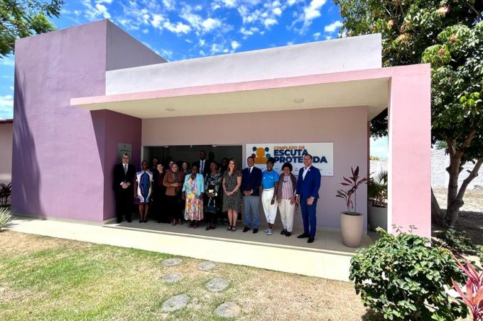 Comitiva internacional de São Tomé e Príncipe conhece experiência do Complexo da Escuta Protegida de Vitória da Conquista