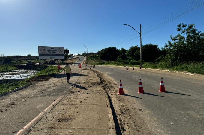 Pista da Lagoa das Bateias continua interditada parcialmente neste sábado e domingo
