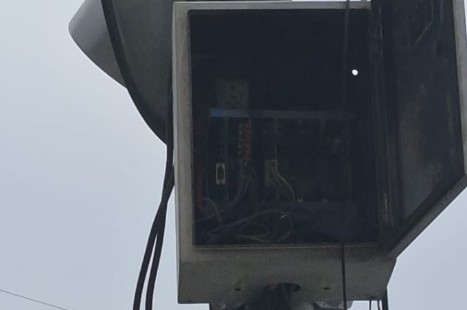 Semob realiza manutenção em semáforos danificados pelo temporal de domingo