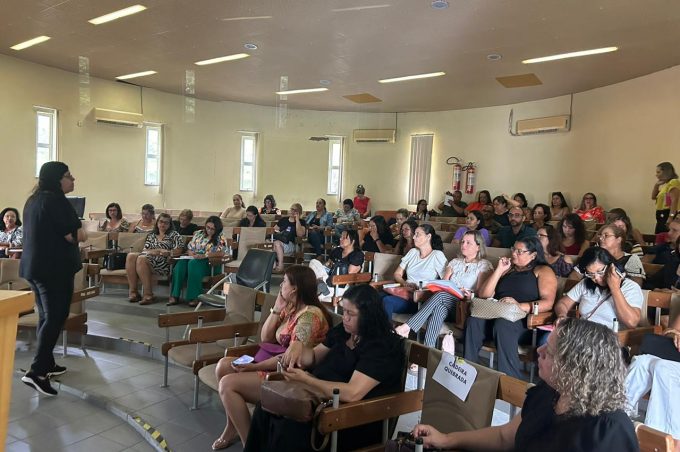 Smed realiza reunião com gestores escolares para apresentar Coordenação de Apoio Técnico Administrativo