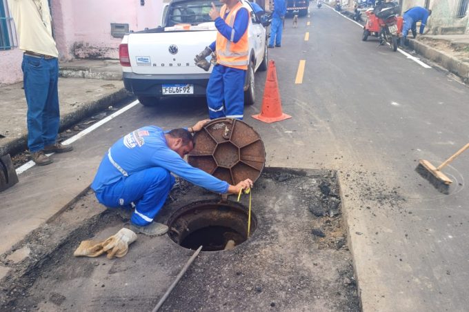 Prefeitura notifica Embasa a solucionar buracos na Rua das Pedrinhas, recém-recapeada pelo Acelera Conquista