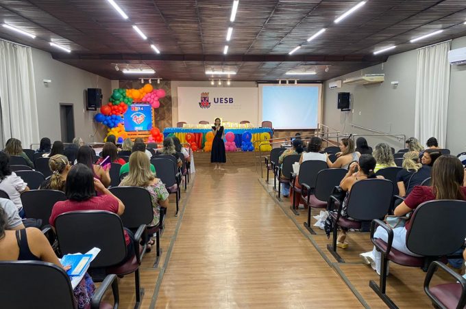 Coordenadores pedagógicos das escolas municipais participam de formação sobre o Projeto Educan 2024