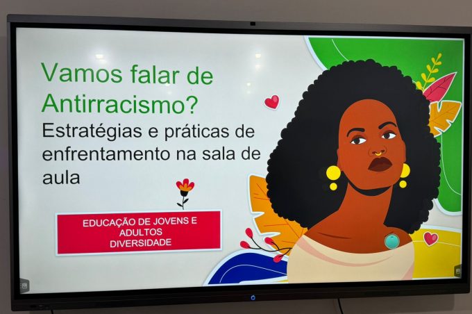 Smed realiza formação com gestores da EJA sobre combate ao racismo