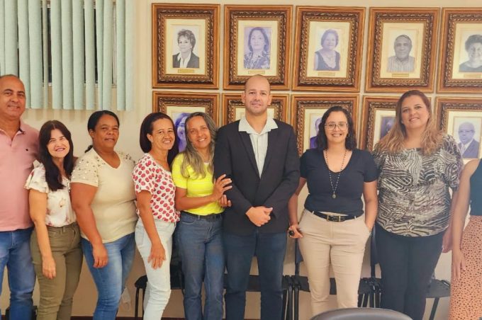 Segov apresenta programa Governando com as Pessoas aos membros do Conselho Municipal de Educação 