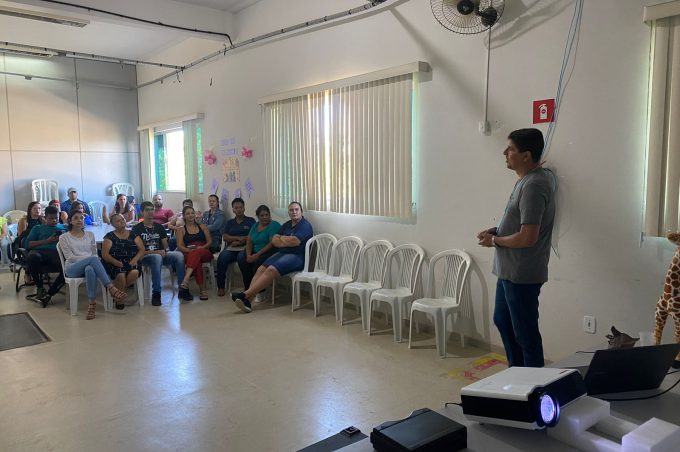 Servidores da Coordenação de Alimentação Escolar participam de palestra sobre Comunicação Não Violenta