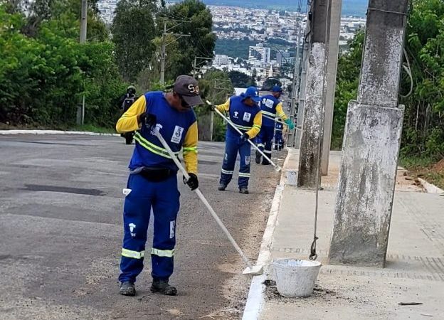 Prefeitura finaliza manutenção e limpeza na Rua do Cruzeiro e na área do Cristo