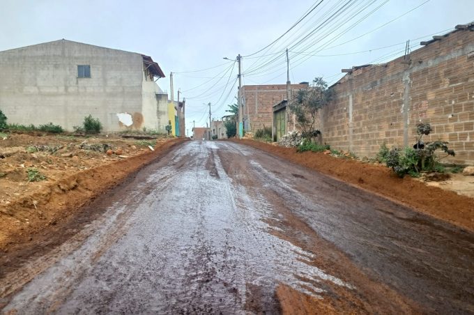 Acelera Conquista: após iniciar aplicação do asfalto, Prefeitura prossegue com diferentes intervenções no Panorama
