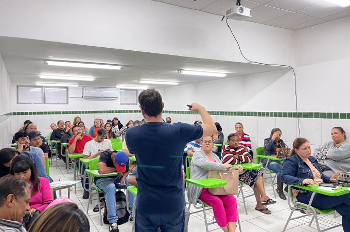 Arraiá da Conquista: vendedores ambulantes participam de curso de boas práticas de manipulação de alimentos