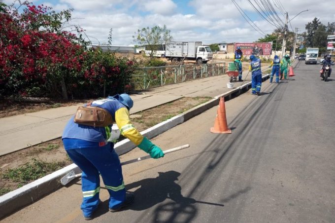 Mutirões de limpeza, cata-bagulho e poda de árvores seguem em vários bairros da cidade e na Zona Rural
