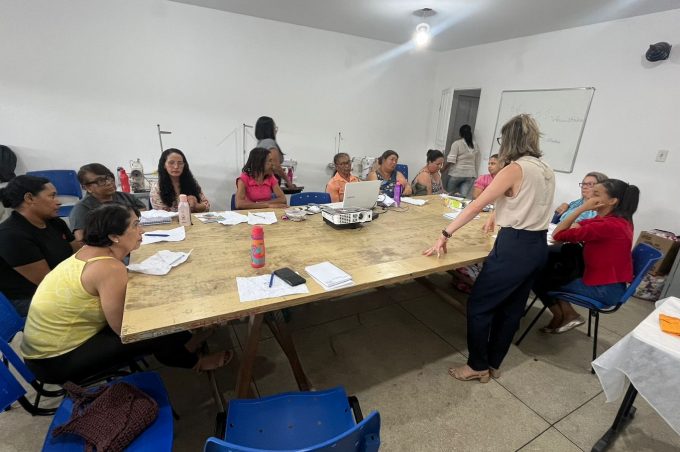 Alunas do curso de Corte e Costura participam de atividade sobre empreendedorismo