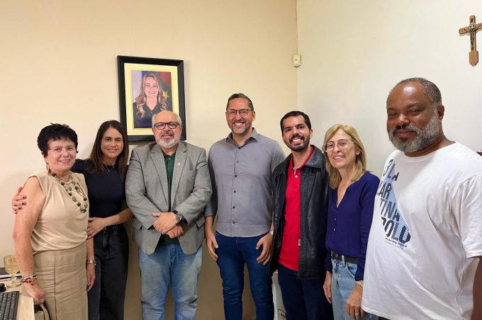 Semdes e Smed discutem estratégias de proteção às crianças e adolescentes de Vitória da Conquista