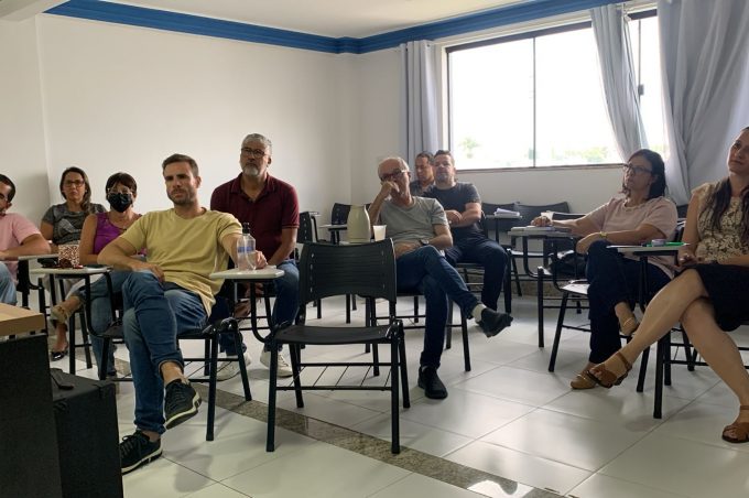 Secretaria Municipal de Desenvolvimento Econômico reúne setores para discutir planejamento das ações 2025