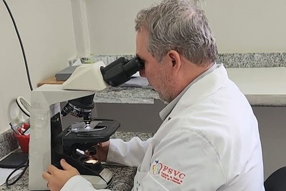 Janeiro Verde: Laboratório Central contribui para a prevenção e diagnóstico do Câncer de Colo de Útero