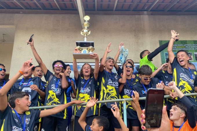 DS Academy conquista título de campeão nas três finais do Campeonato Municipal das Escolinhas de Futebol