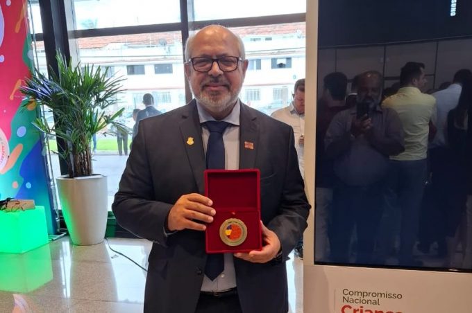 Vitória da Conquista é premiada com ouro no Selo Compromisso com a Alfabetização
