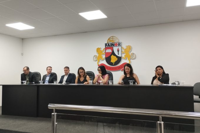 Fundação Pública de Saúde celebra formatura de novos médicos especialistas pelo Programa Municipal de Residência Médica