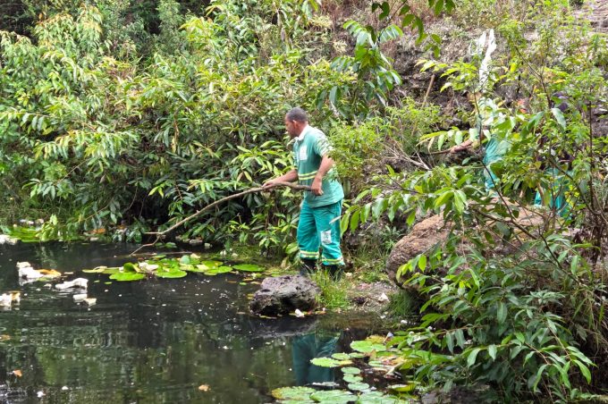 Secretaria de Meio Ambiente realiza manutenção em nascente do Rio Verruga situada em Olho D’Água da Serra