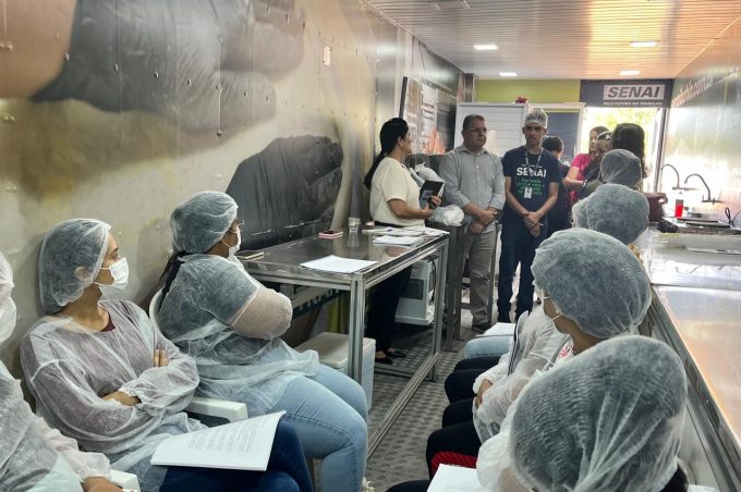 Prefeitura inicia curso de produção de salgados para moradores do Vila Elisa