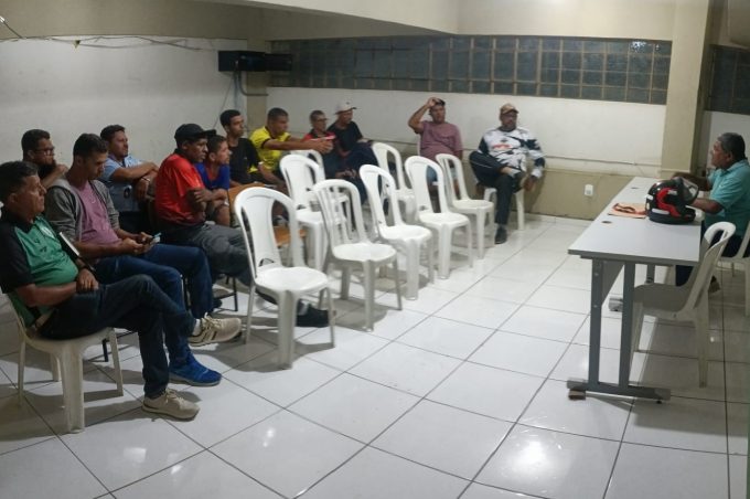 Encontro define detalhes do Campeonato Municipal das Escolinhas de Futebol que começa em maio