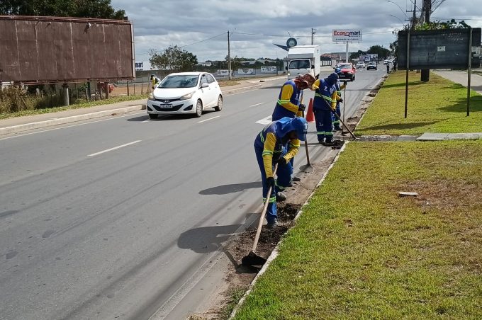 Sesep segue com mutirões de limpeza, poda de árvores e cata-bagulho em diversos bairros da cidade 