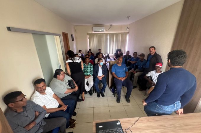 Nast oferece grupo terapêutico “Homens que inspiram” para servidores do setor de limpeza pública