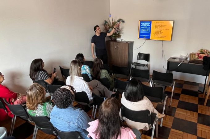 Secretaria Municipal de Políticas para Mulheres promove palestra voltada aos cuidados com a saúde mental