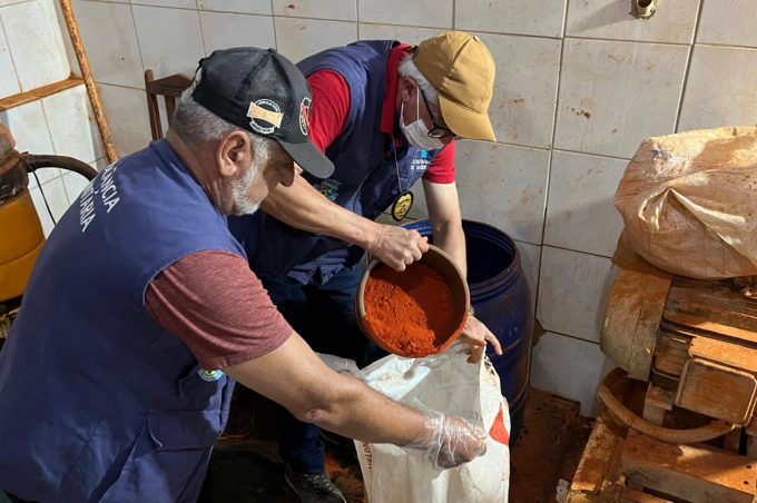 Vigilância Sanitária autua mais uma fábrica clandestina de temperos em Conquista