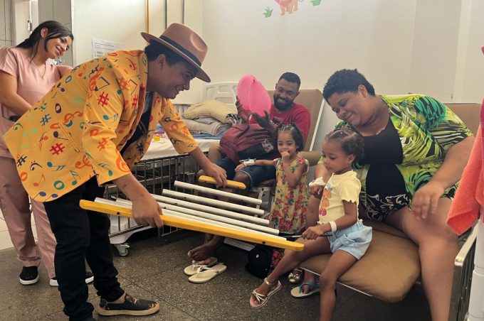 Alegria e música marcam as ações do Mês da Criança no Hospital Esaú Matos