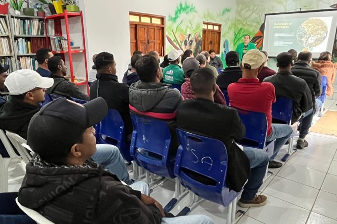 Projeto “Conquista mais verde” realiza curso sobre poda de árvores