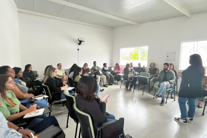 Equipes da Assistência Social alinham fluxos de atendimento às famílias atingidas pelas chuvas