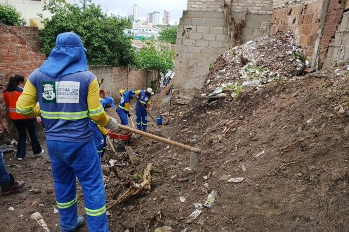 Prefeitura conclui limpeza de área de servidão e de canais pluviais como prevenção às chuvas