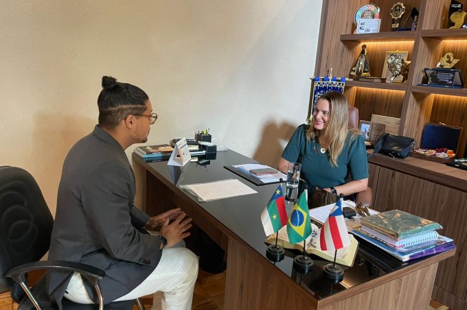 Conquistense aprovado em concurso de admissão para a carreira de diplomata visita Palácio Joia do Sertão Baiano