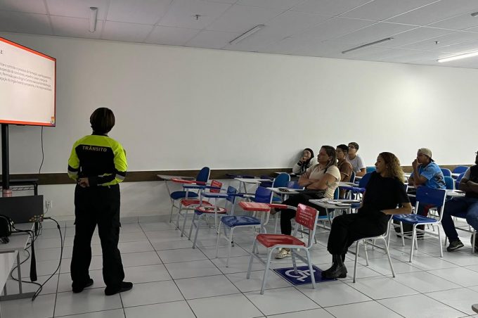 Simtrans realiza minicurso sobre novas regras para a primeira habilitação (CNH)