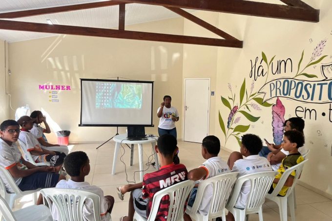 Núcleo de Cidadania de Adolescentes promove roda de conversa sobre racismo ambiental