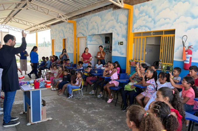 Prefeitura comemora Dia Mundial da Saúde Bucal em escolas municipais e unidades de saúde