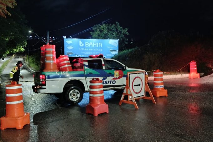 Prefeitura suspende, provisoriamente, utilização da ponte da Avenida Luís Eduardo Magalhães