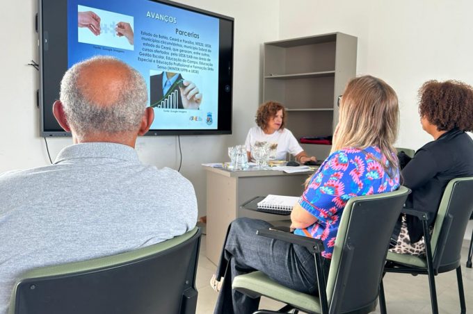 Representantes do FME discutem construção do novo Plano Municipal de Educação