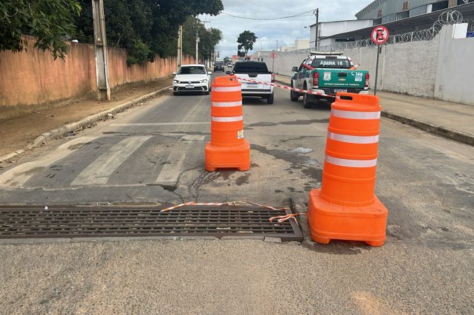 Simtrans realiza bloqueio parcial em trecho da 3ª Avenida no bairro Boa Vista