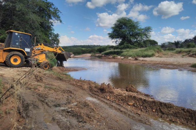Ações de manutenção garantem trafegabilidade nas estradas vicinais de Vitória da Conquista