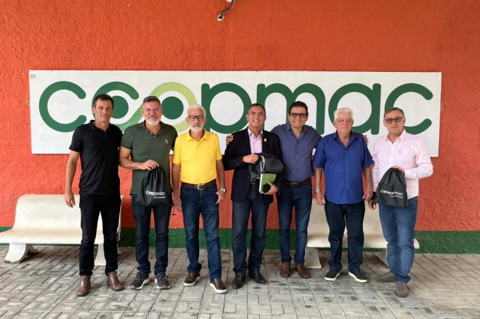 Reunião entre Prefeitura e diretoria da Coopmac alinha realização do Arraiá da Conquista 2026 no Parque de Exposições