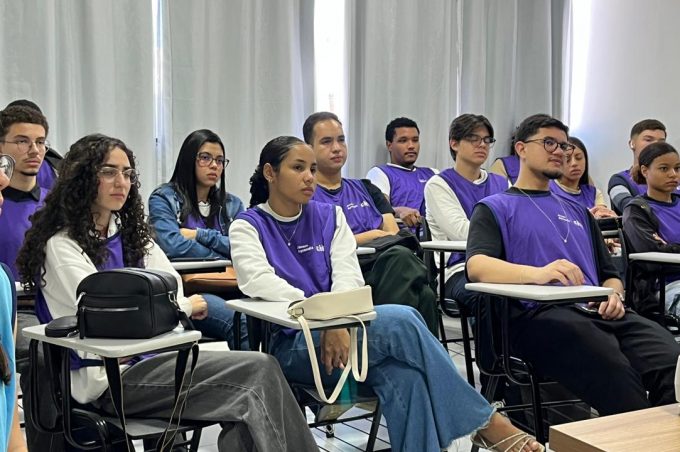 SMDE promove oficina para orientar jovens aprendizes sobre carreira e futuro profissional em Vitória da Conquista